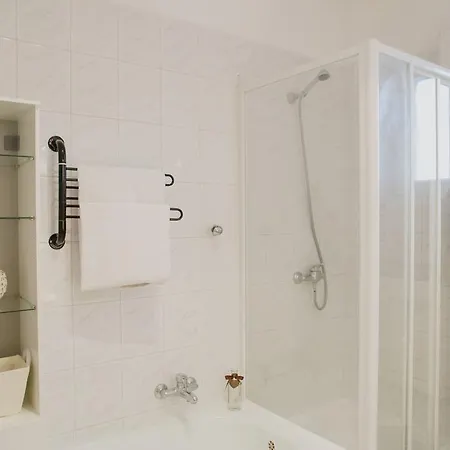 아파트 Apartament Srodmiescie